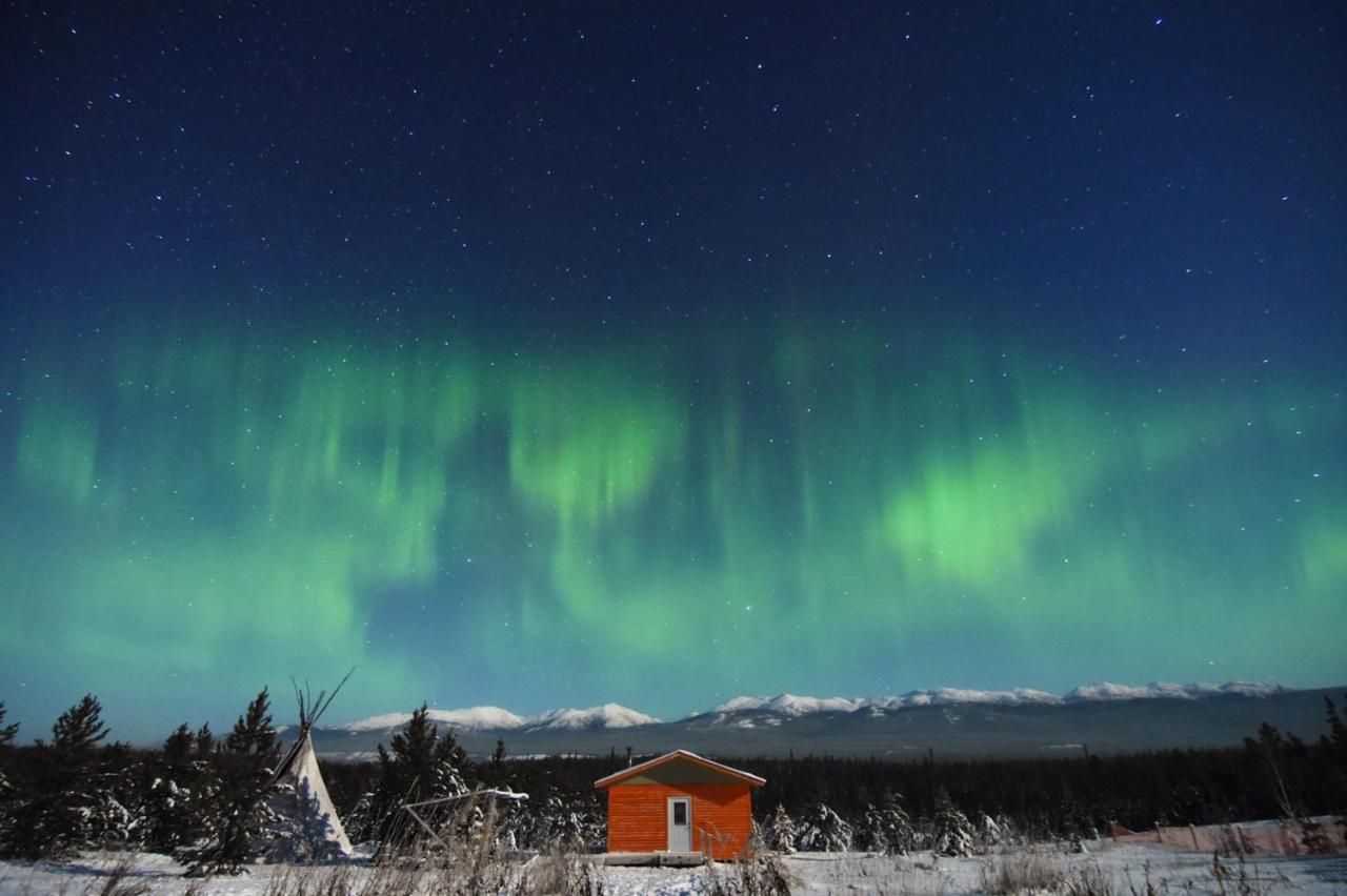 Kaleido Lodge Yukon Уайтхорс Екстериор снимка