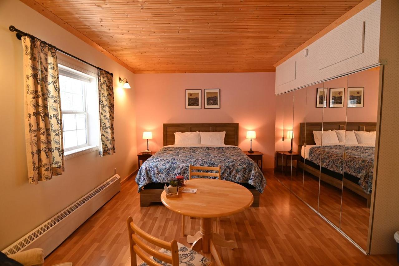 Kaleido Lodge Yukon Уайтхорс Екстериор снимка