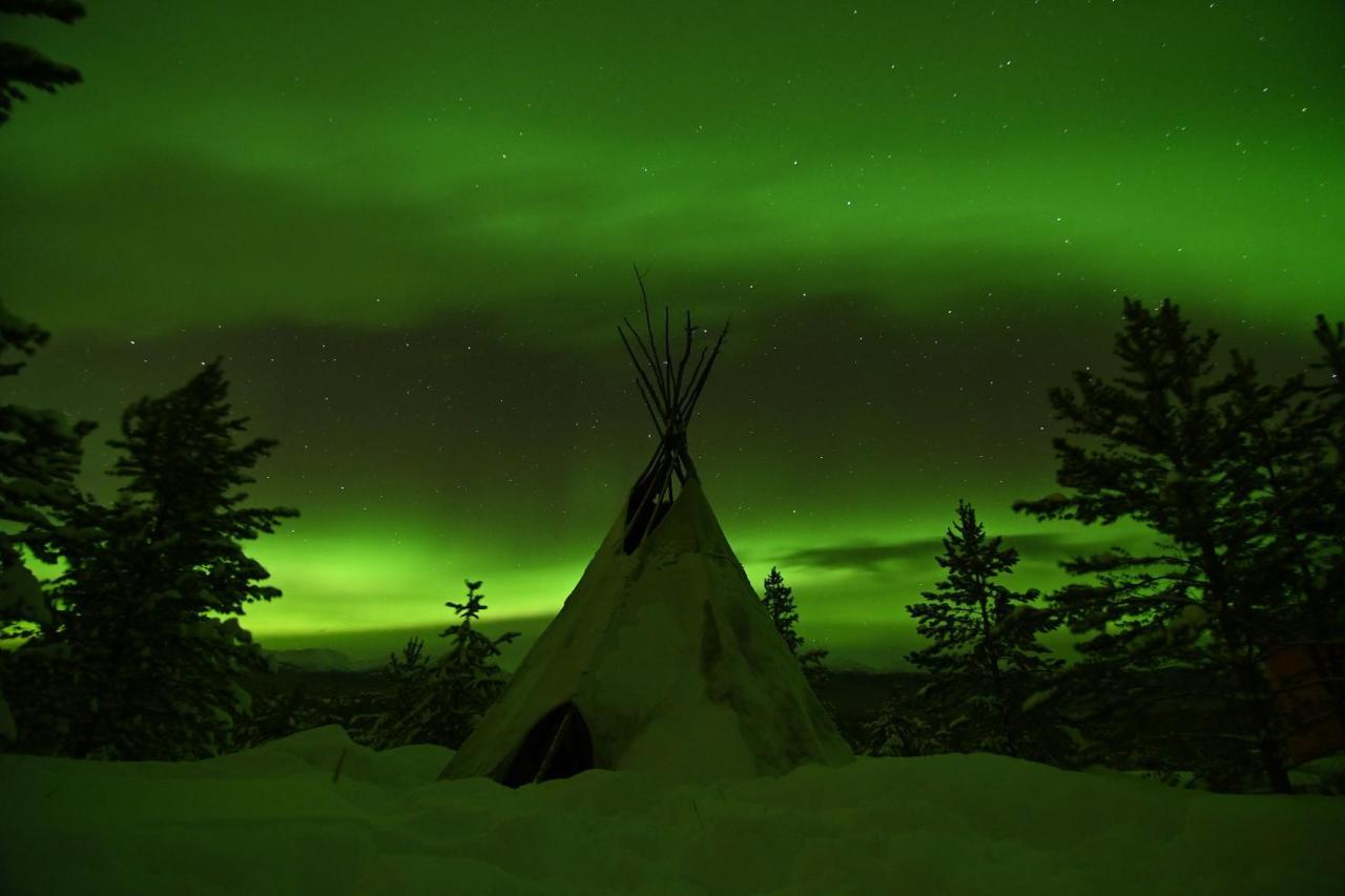 Kaleido Lodge Yukon Уайтхорс Екстериор снимка
