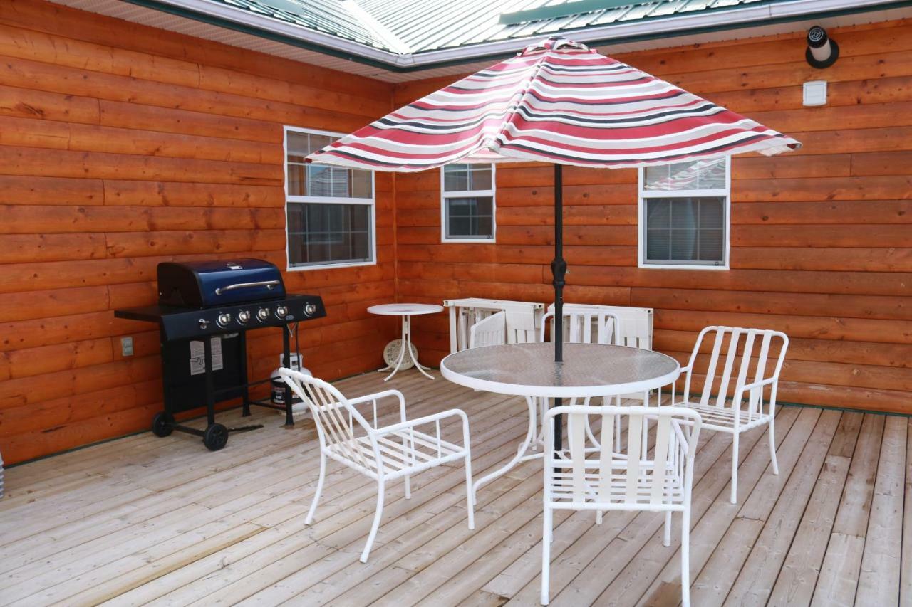 Kaleido Lodge Yukon Уайтхорс Екстериор снимка