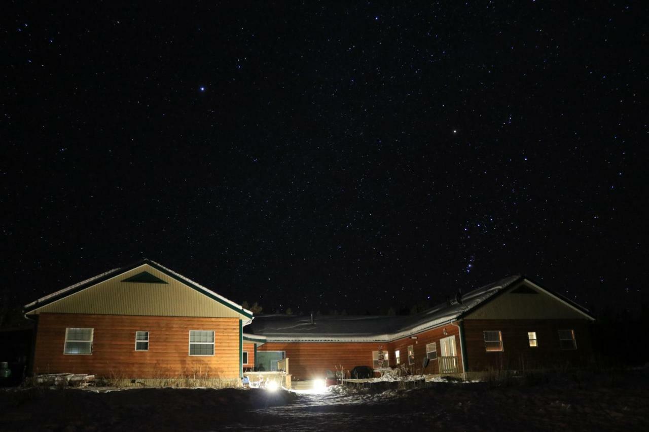 Kaleido Lodge Yukon Уайтхорс Екстериор снимка