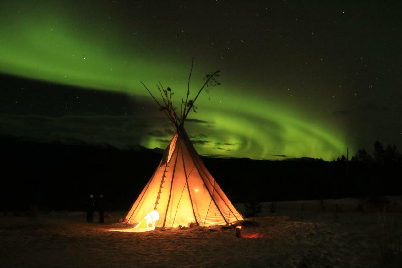 Kaleido Lodge Yukon Уайтхорс Екстериор снимка