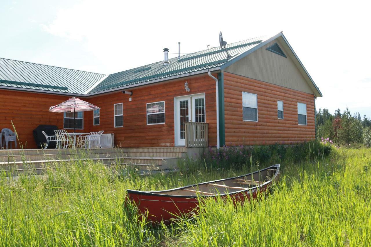 Kaleido Lodge Yukon Уайтхорс Екстериор снимка